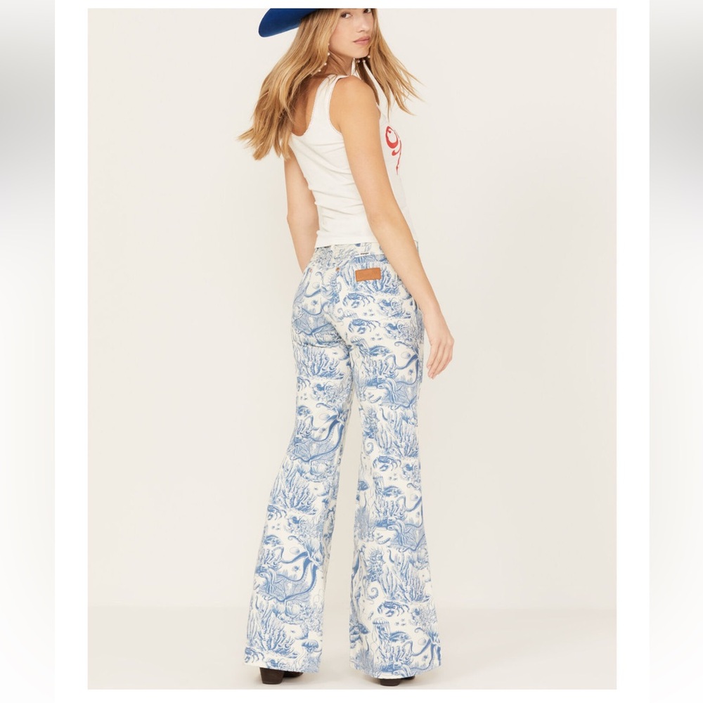 WRANGLER WOMEN'S HIGH RISE NAUTICAL PRINT WANDERER FLARE JEANS